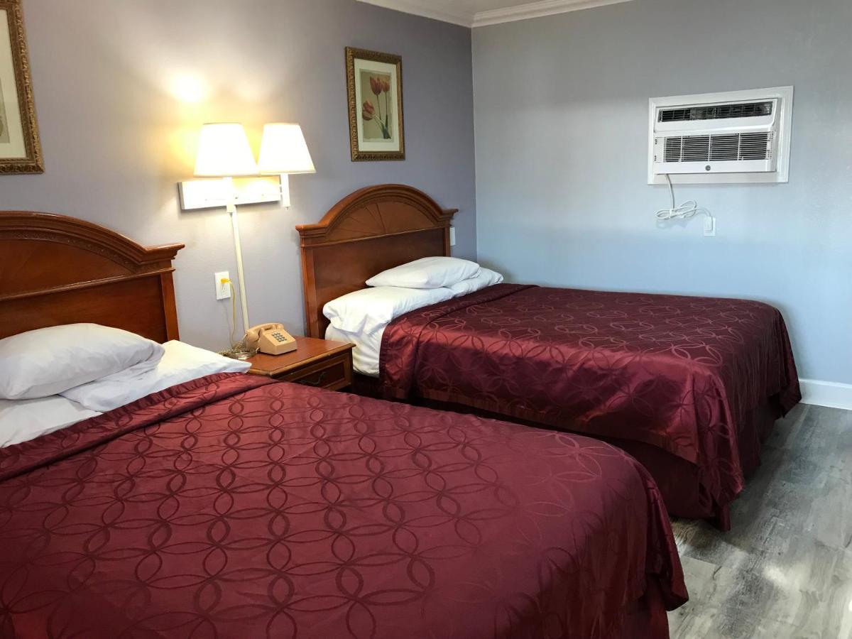Budget Inn Плейнв'ю Екстер'єр фото